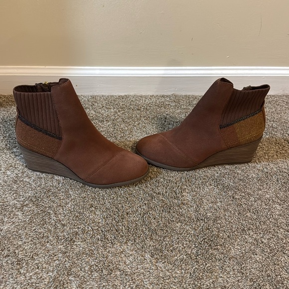 TOMS Bootie - Picture 3 of 6